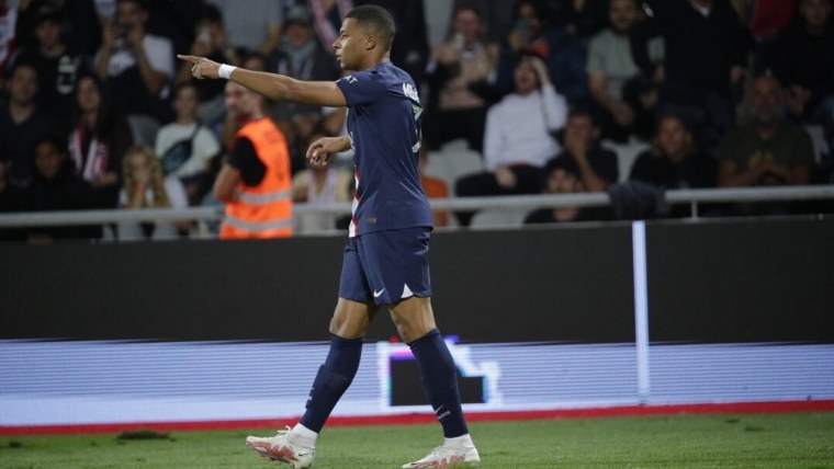 Лионель Месси