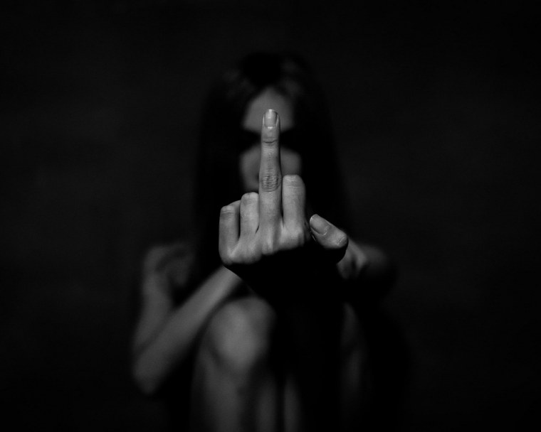 Девочка с факом