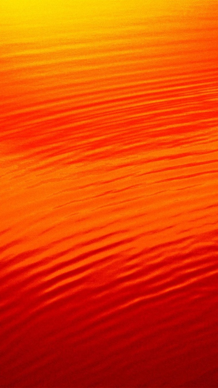 Яркий оранжевый