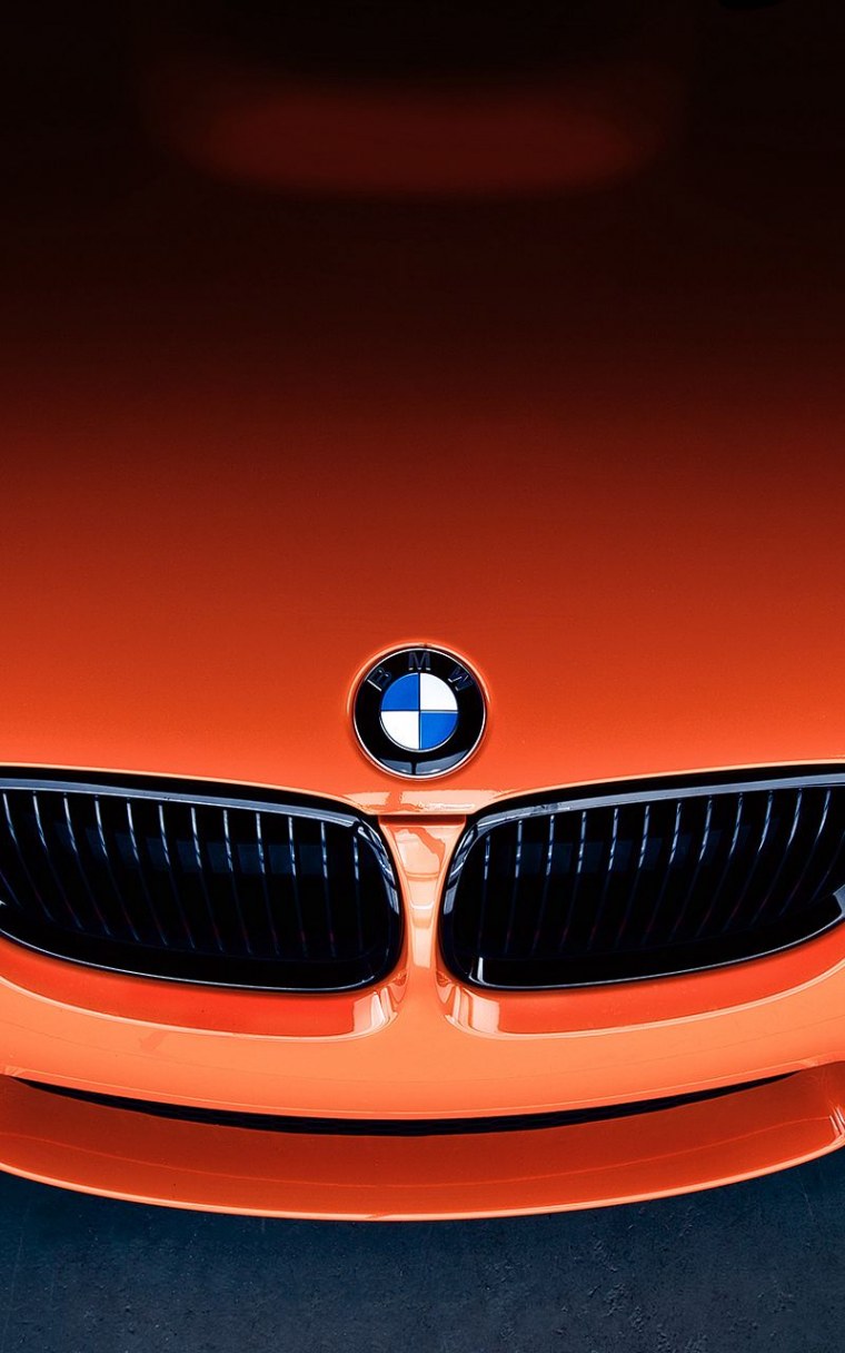 Ярко оранжевый цвет