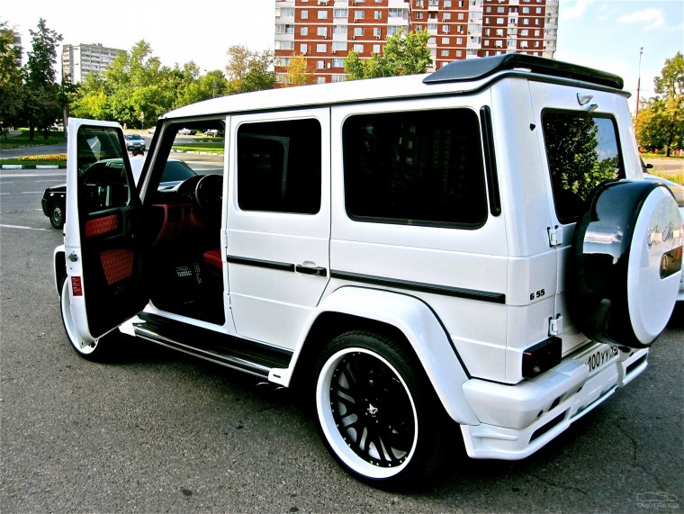 Белый тюнингованный Гелендваген