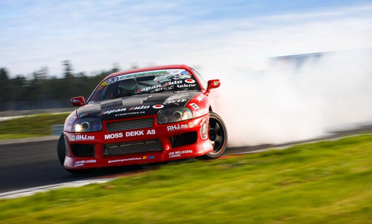 Тойота Супра дрифт