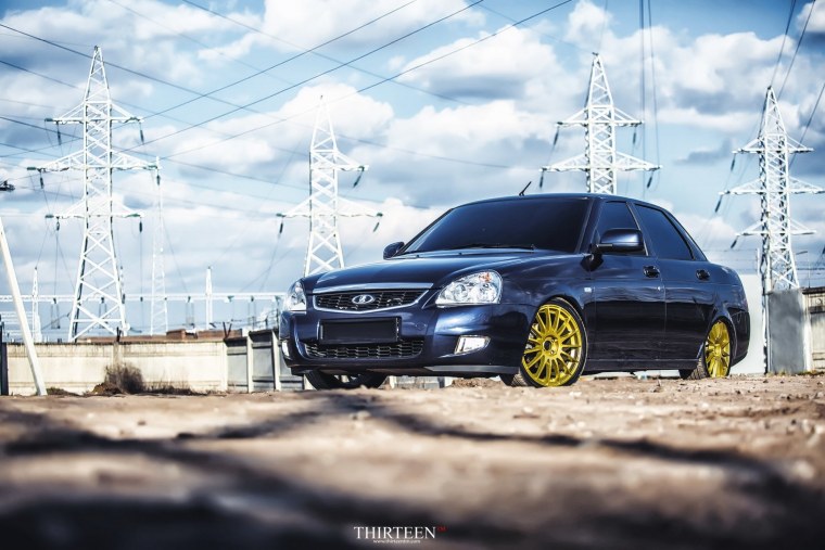 Лада Приора черная