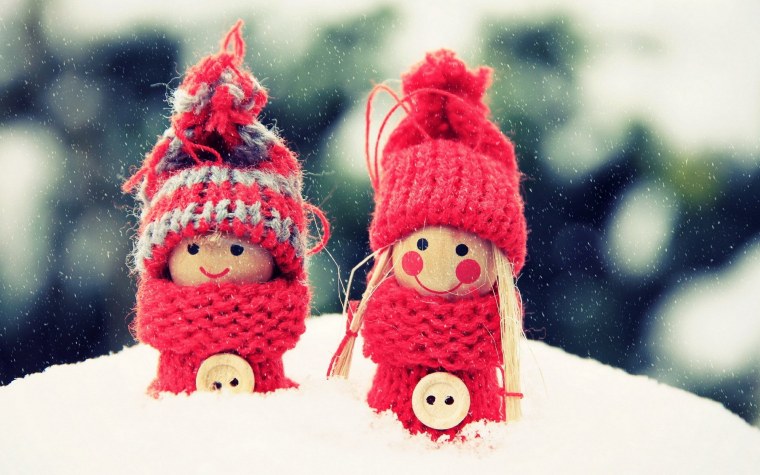 Красивые зимние игрушки