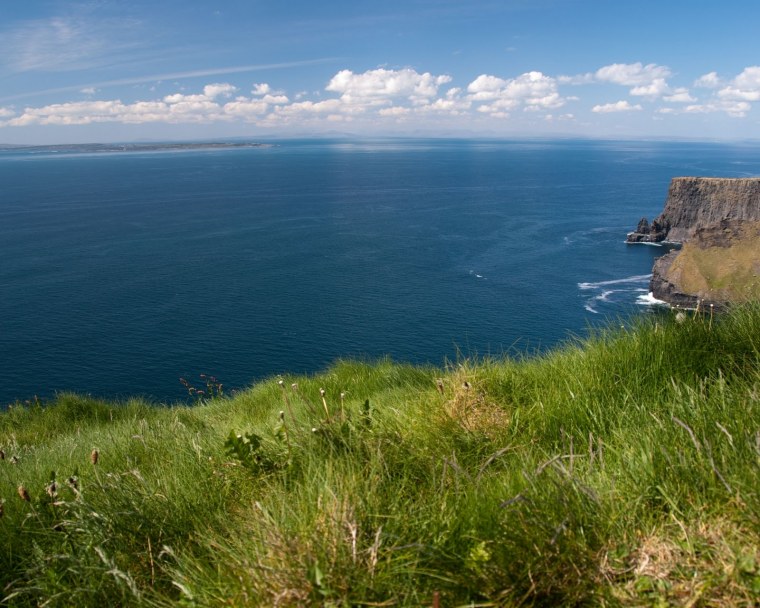 Обрыв у моря