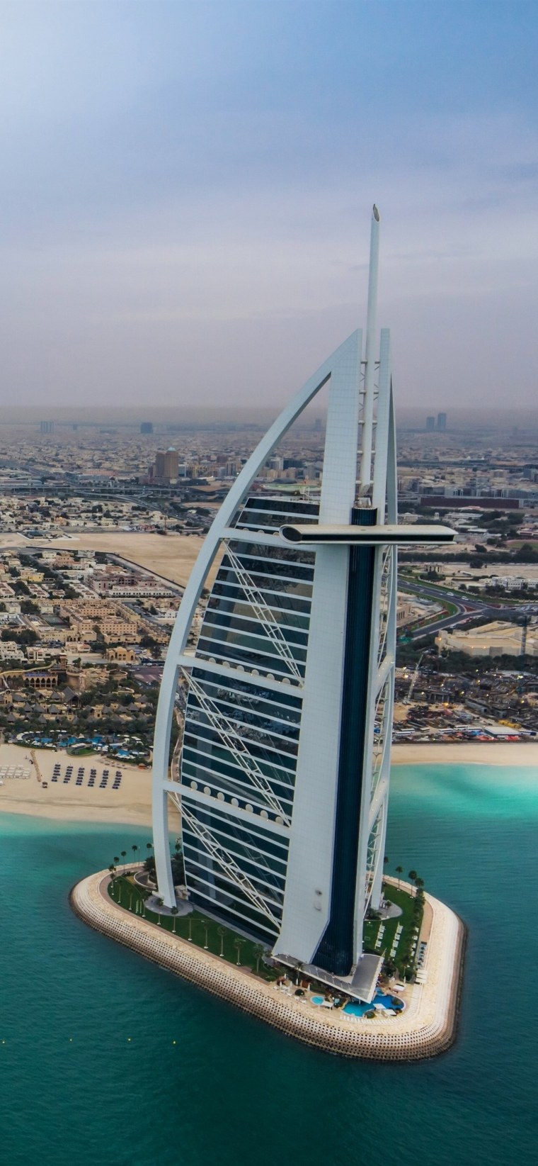 Обои Дубай в интерьере листья