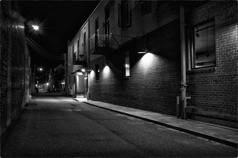 Анименя фон улица подворподворотня