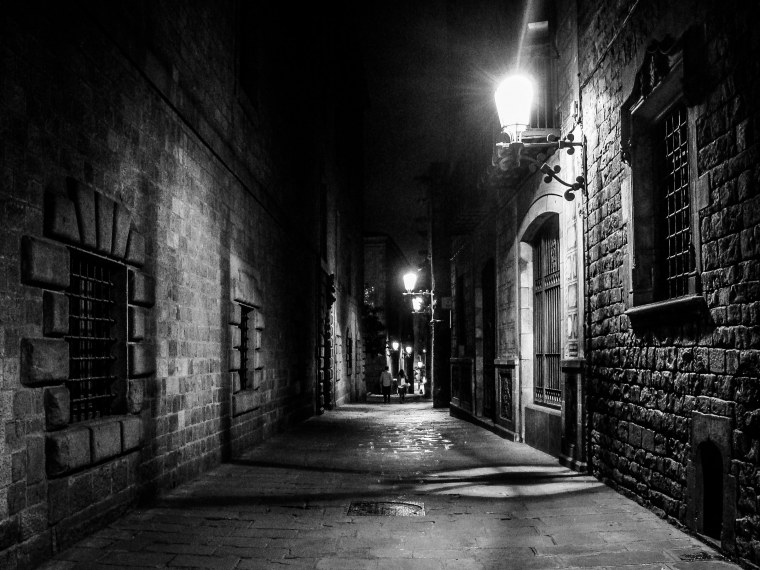 Темный переулок