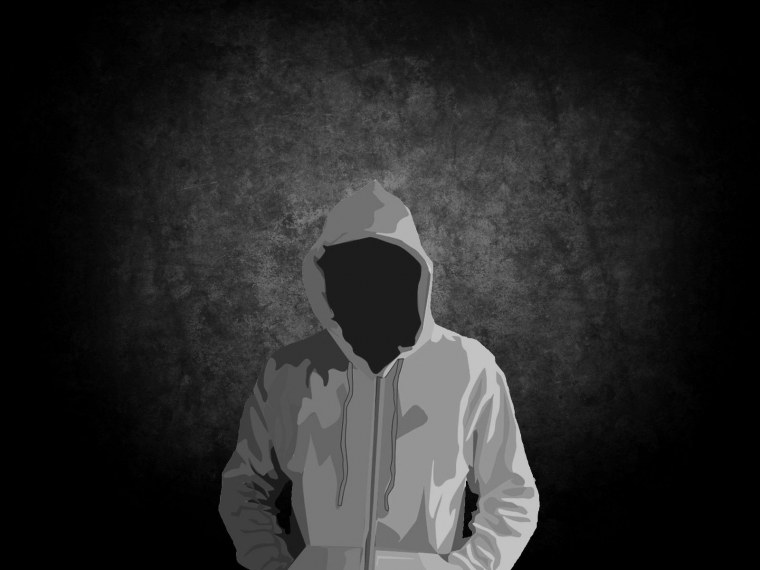 Чел в капюшоне