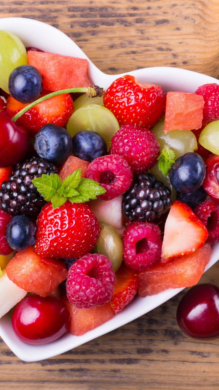 Клубника малина ежевика