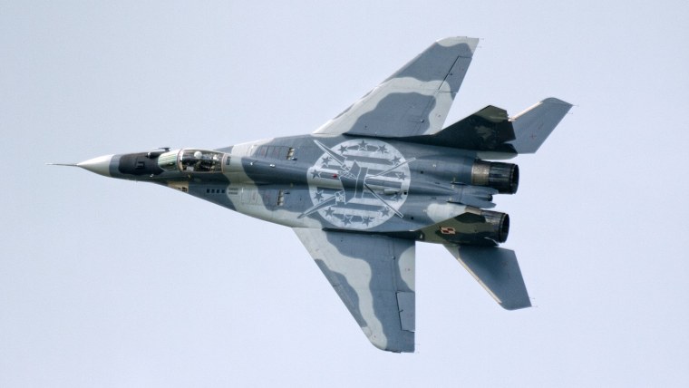 Миг-29 истребитель вид сбоку