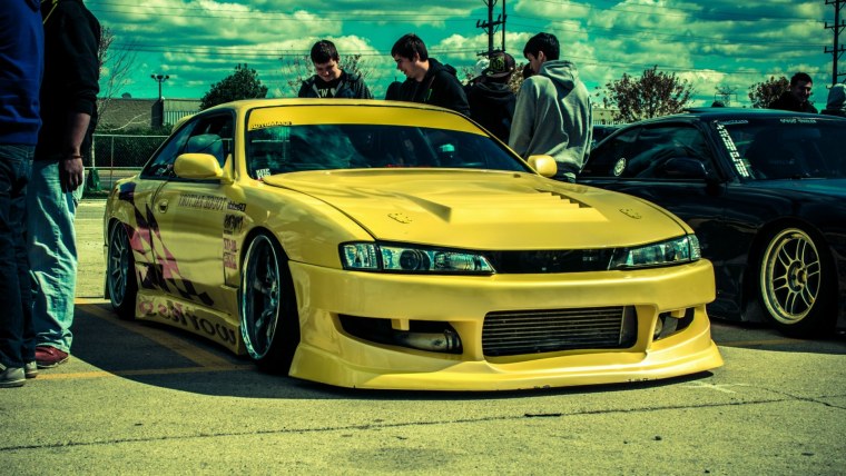 Nissan Silvia s15 желтая