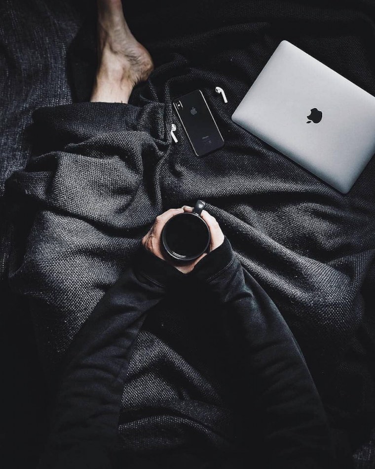 Энергетик Эстетика в руках