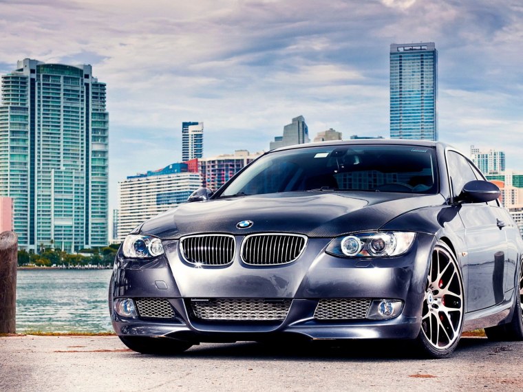 BMW 3.0 CSL hommage Concept чёрная