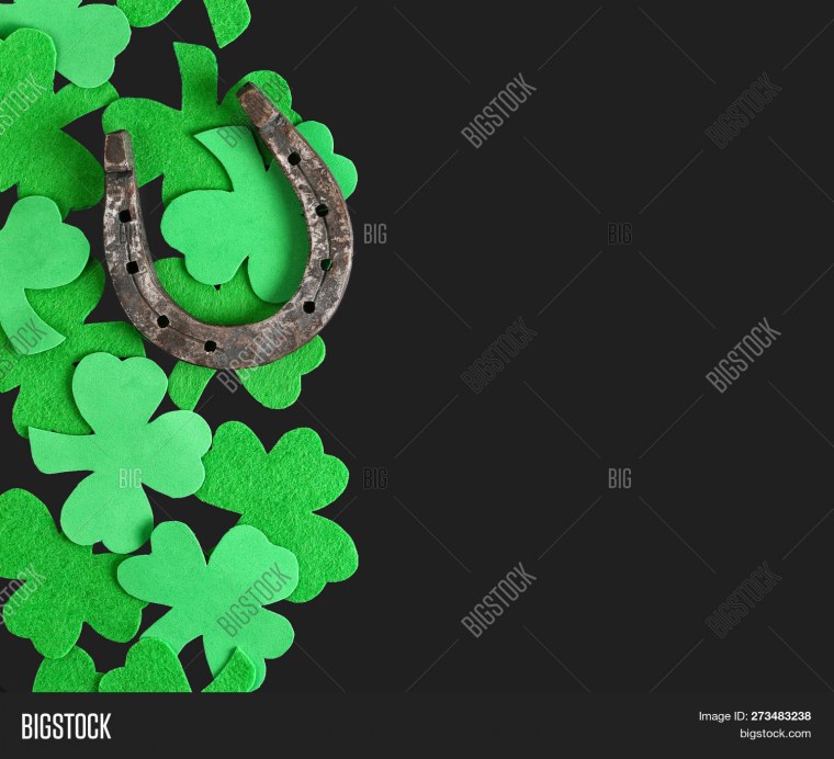 Заставка подкова с клевером