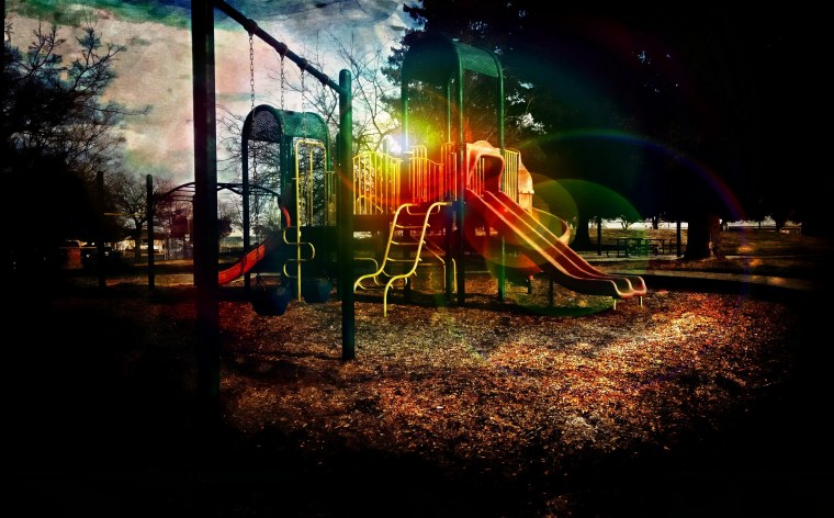 Качели ночью