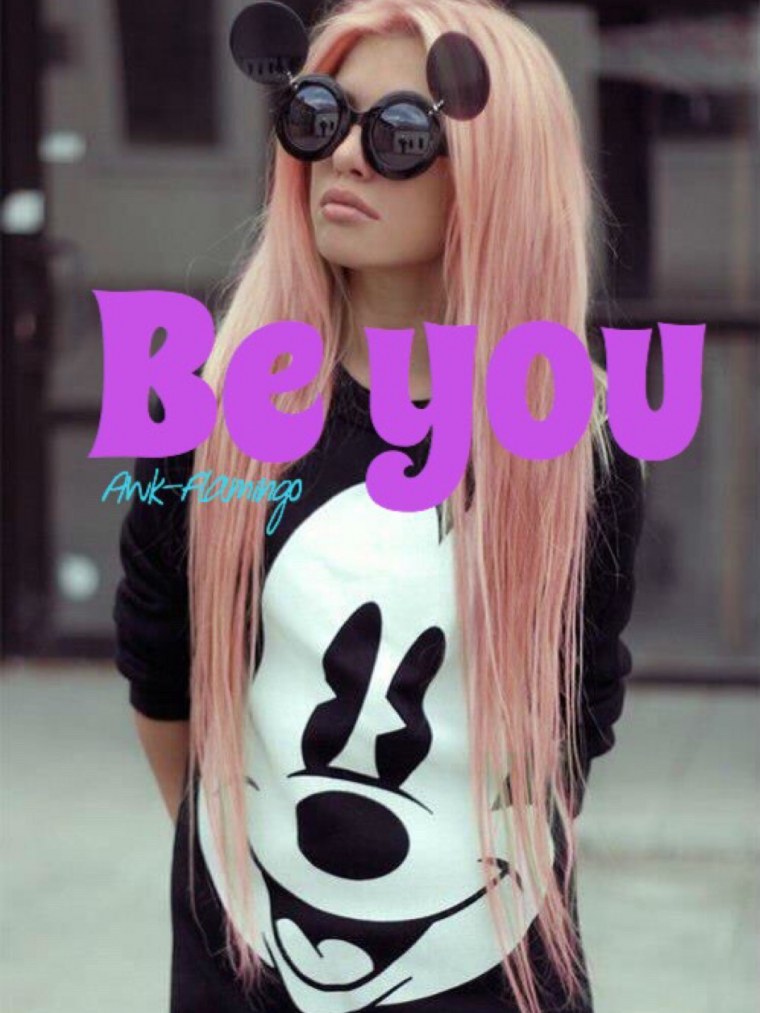 Мультяшные девочки в очках