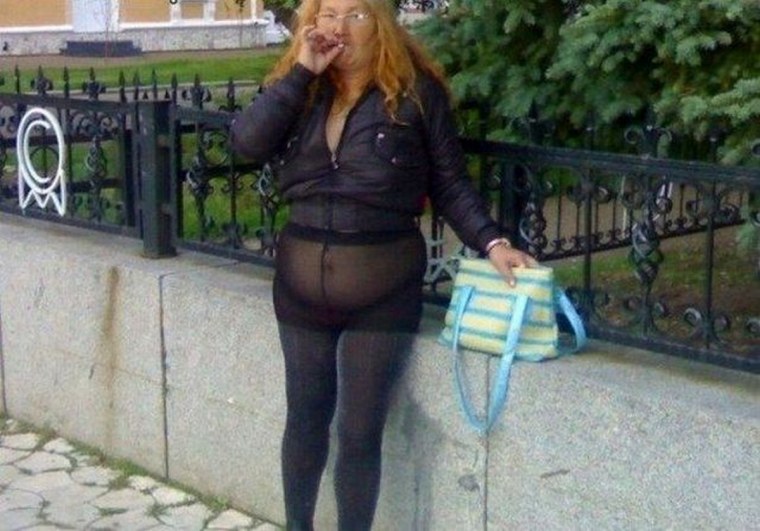 Смешные женщины в колготках