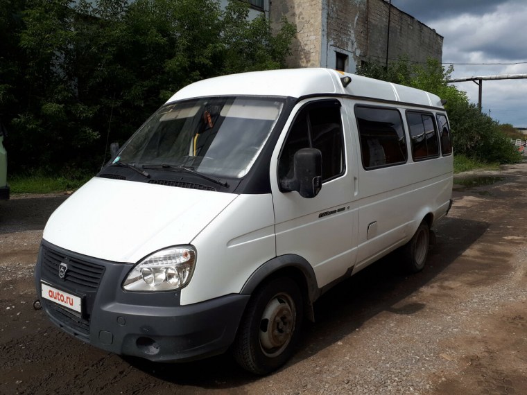 Белый ГАЗ Газель