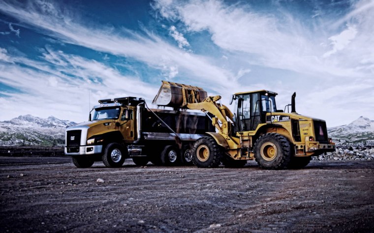 Катерпиллер 680