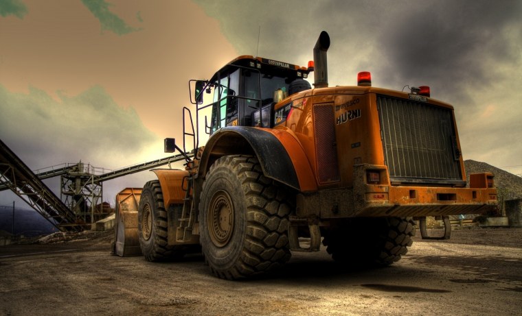 Катерпиллер 757