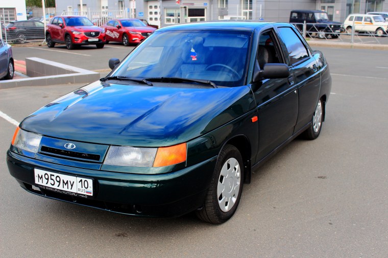 ВАЗ-2110 (Lada 110)