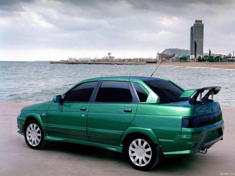 Тюнингованные ВАЗ 2110 зелёный