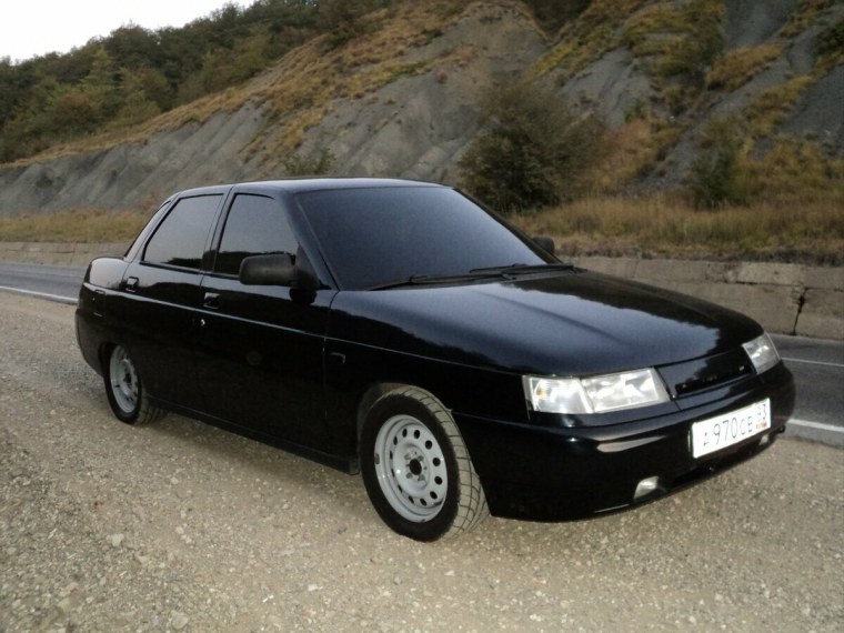 ВАЗ 2110 черная