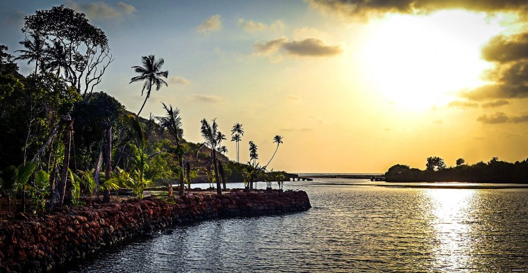 Море пляж песок закат