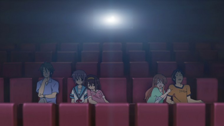 Большой экран в кинотеатре