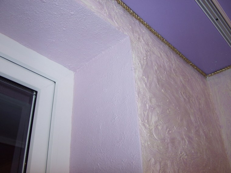 Оконные откосы декоративной штукатуркой