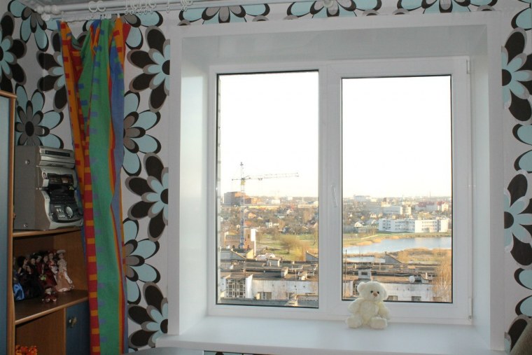 Украсить оконные откосы