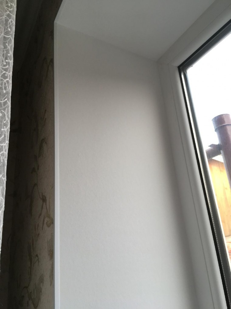 Покрашенные откосы оконные