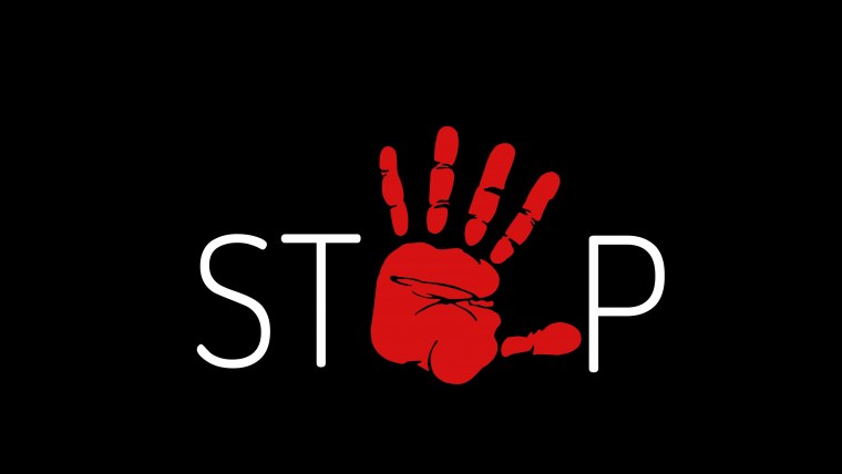 Тень девушки с рожками