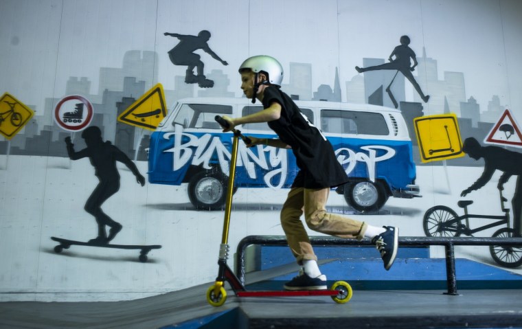 Тейлвип на самокате