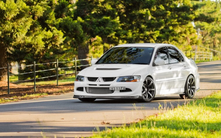 Mitsubishi Lancer Evolution x 9