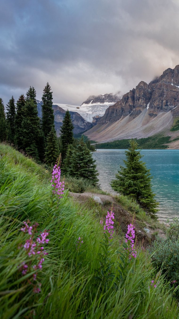 Озеро в горах