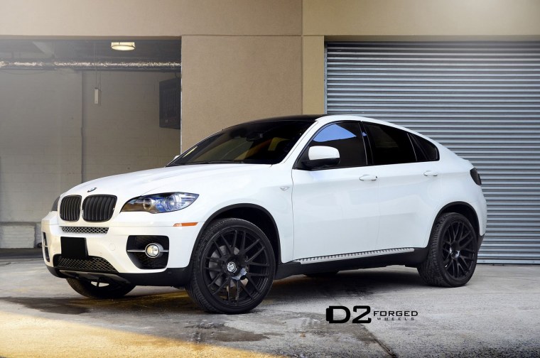 БМВ Икс 6 белая