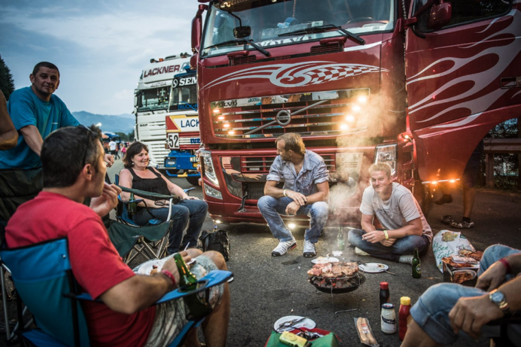 Водитель фуры