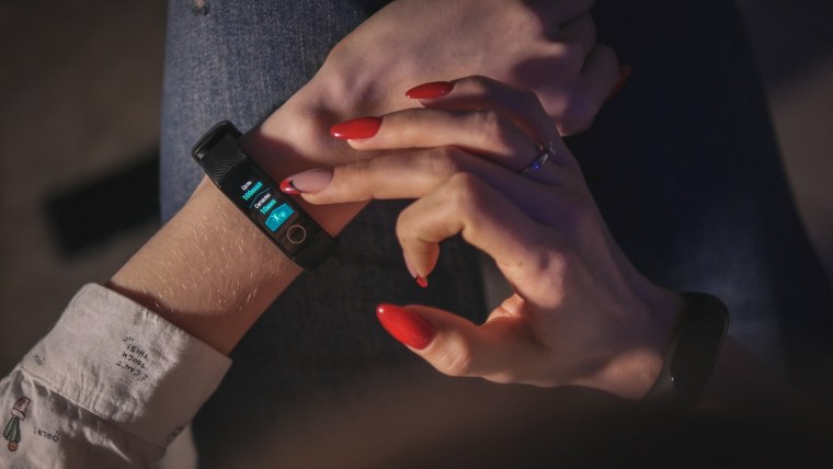 Xiaomi mi Band 5 розовая пудра электронный мир