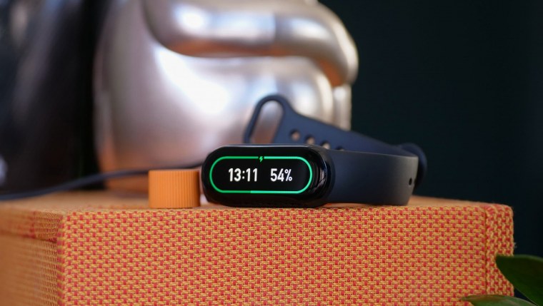 Ми фит ми Бенд 6