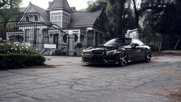 Мерседес Бенц черный