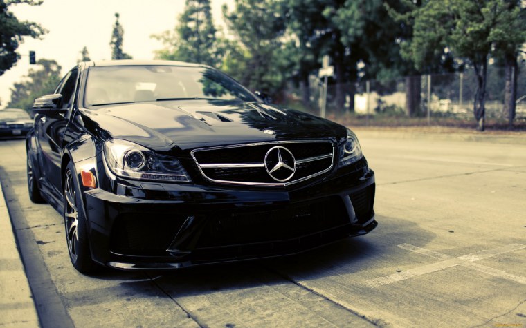 Обои Mercedes c63 AMG