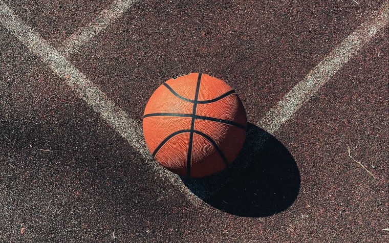 Мяч вне игры в баскетболе