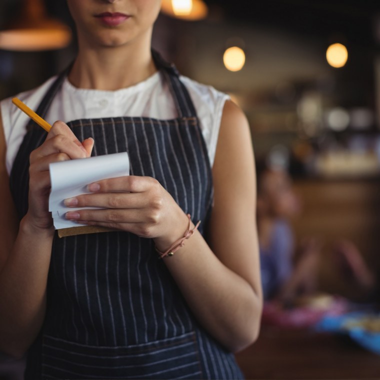 Нужен официант