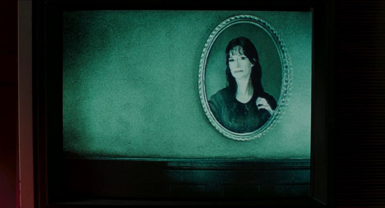 Ребенок с телефоном