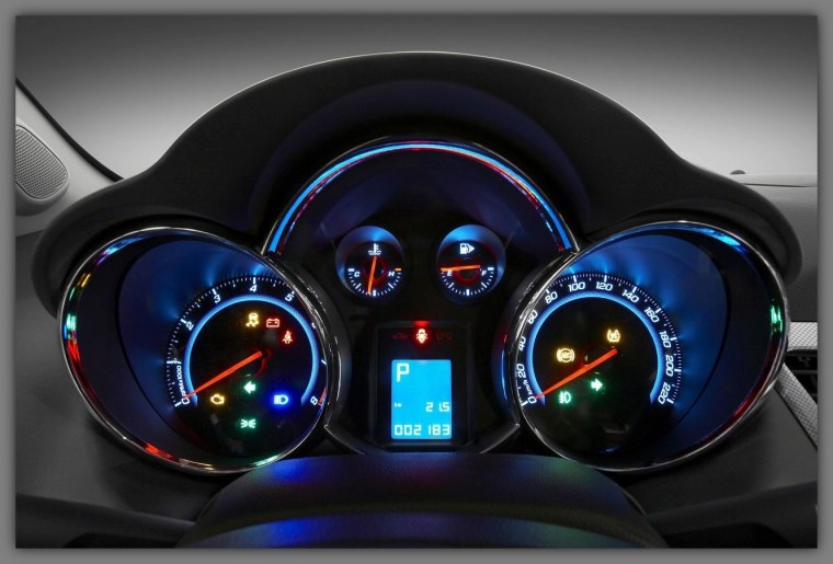 Приборная панель Шевроле Круз 2014