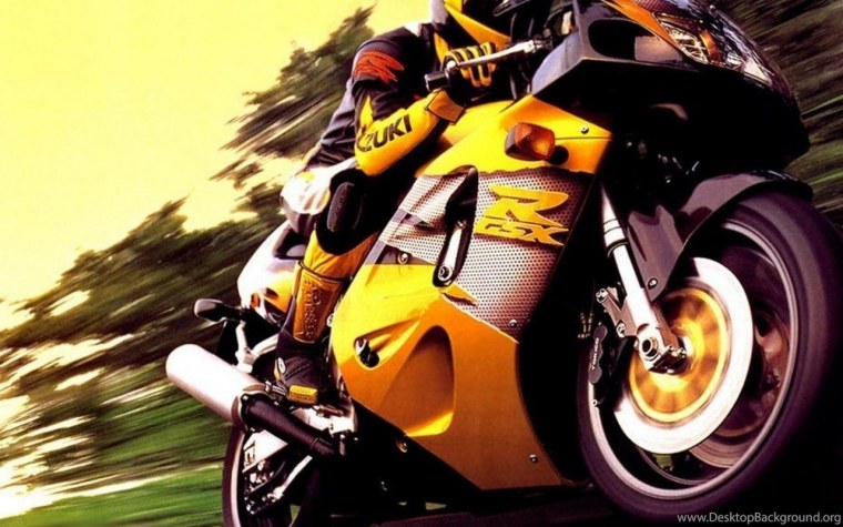 Кореянка Ким Лина мотоцикл