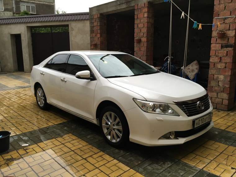 Тойота Камри 2.2