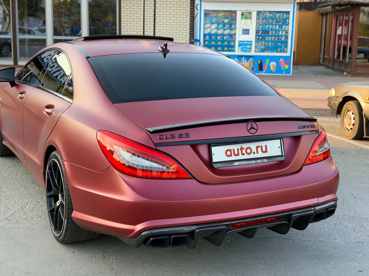 Мерседес банан фото. Мерседес банан CLS 2021. Mercedes CLS 63 AMG матовый. Мерседес CLS 63 AMG красный. Мерседес CLS 63 AMG 2021.